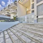 White * Puerto de Santiago (Tenerife)