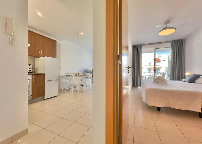 White Puerto de Santiago (Tenerife)