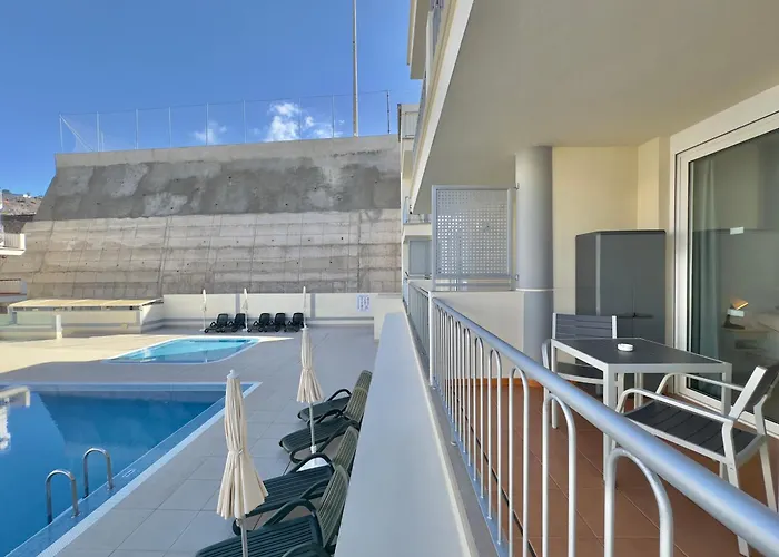 Apartamento White Puerto de Santiago (Tenerife)