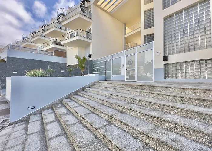 White * Puerto de Santiago (Tenerife)